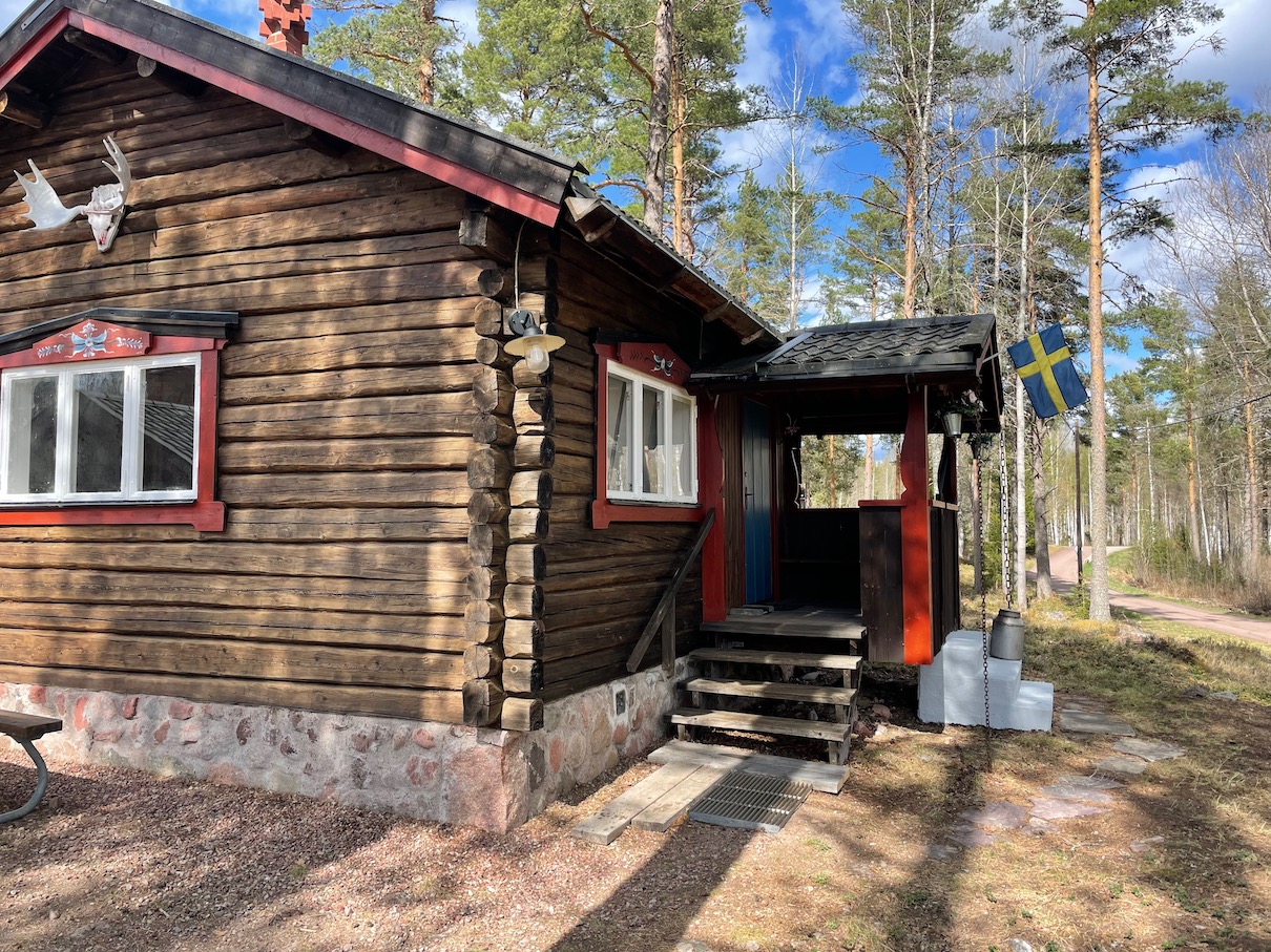 The beautifully renovated Dalarna house from the front. This house will be completely yours, including the guest house next to it.